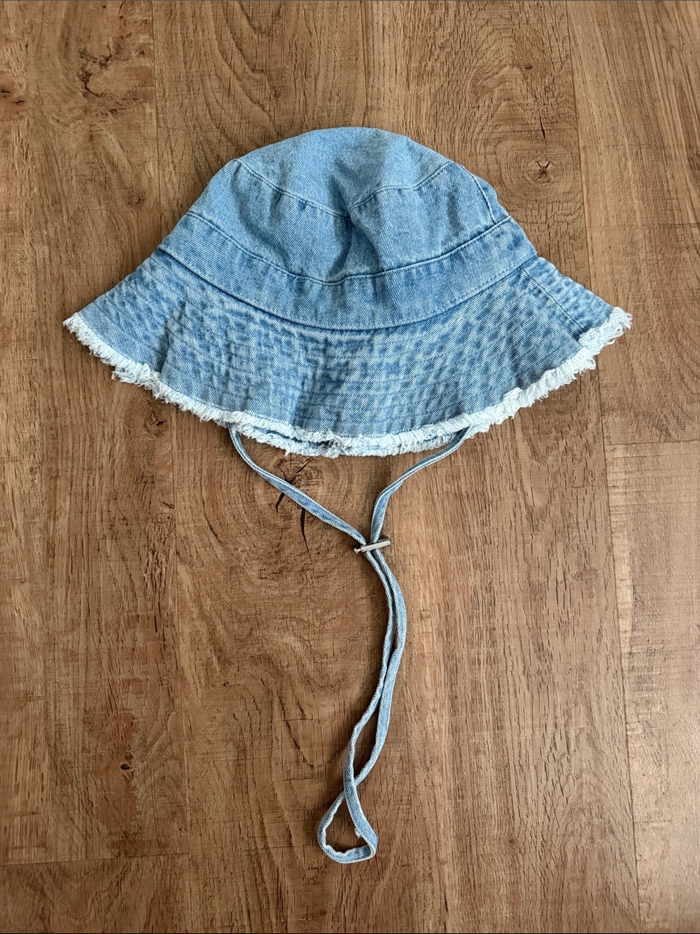 GAP denim women's bucket hat adjustable with fringe end